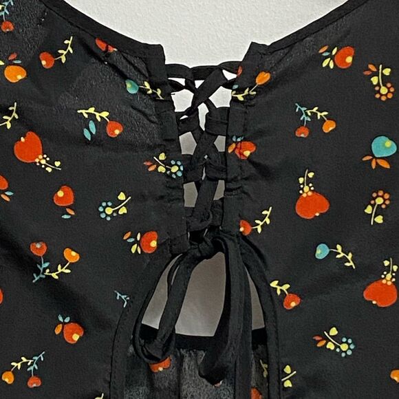 Charlotte Russe Women's Cherries Flowers Beachy Tank Top Size M - Picture 11 of 12